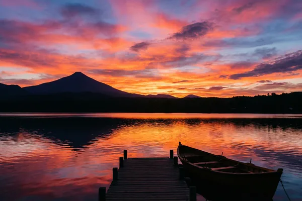 Atardecer sobre el Lago Villarrica